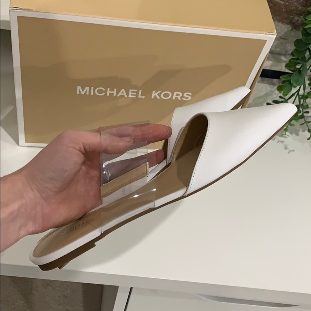 White Micheal Kors shoes - Picture 3 of 3